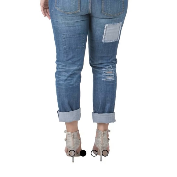 NWOT Standards & Practices Distressed Boyfriend Jeans with Embroidered Patch - Picture 4 of 5